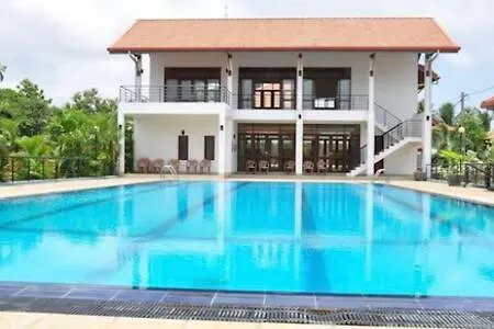 Villa Agoura Grand Negombo